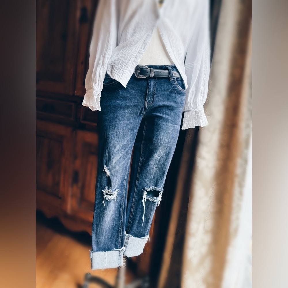 Almost Famous Distressed Skinny Jeans | Size 9 | Convertible Cuff